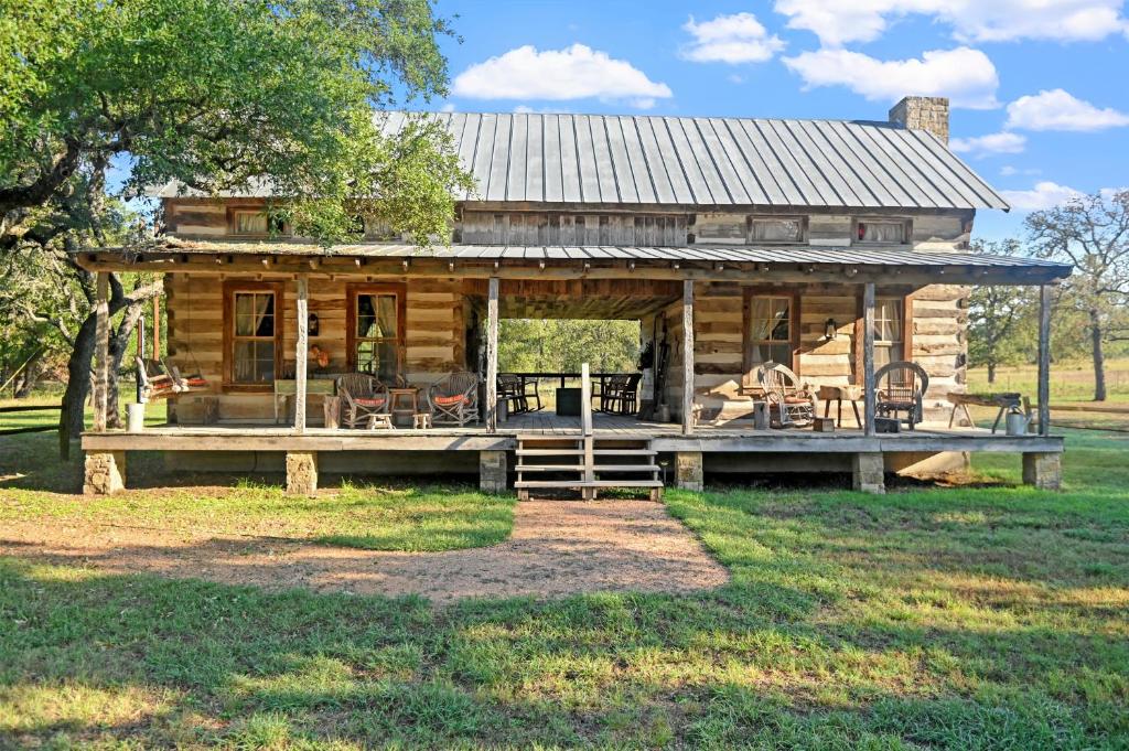 Ab Butler - Both Suites 2 Bedroom Cabin by RedAwning image