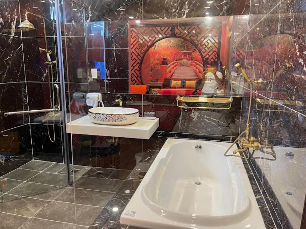 Love Hotel Hóc Môn