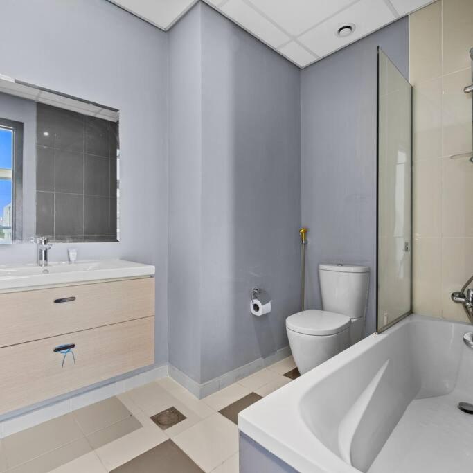Modern 3-Bedroom Villa in Damac Hills 2 photo 3