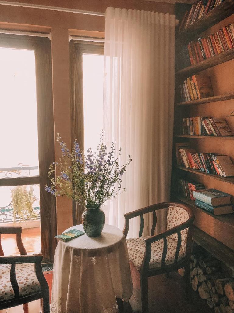 Free public nudes house