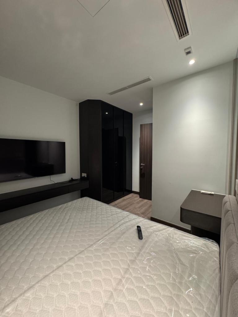 The Gloria by Silk Path Service Apartment