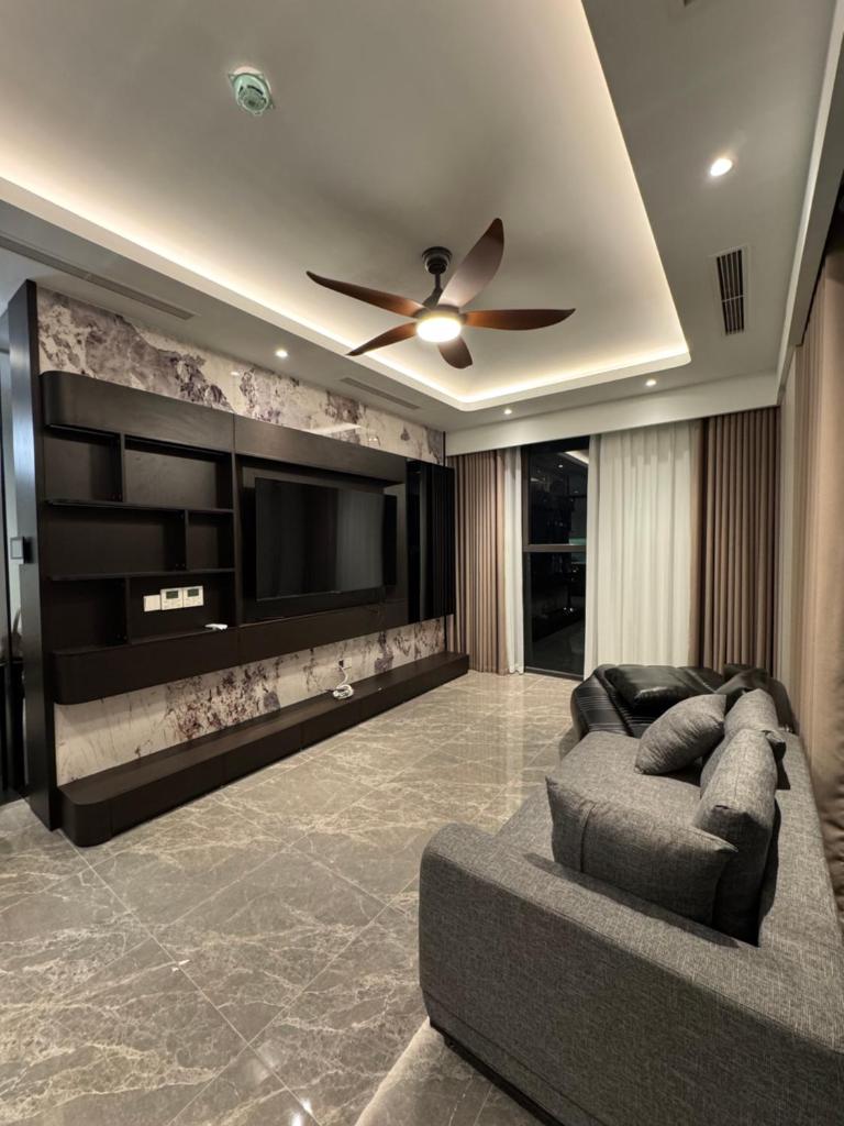 The Gloria by Silk Path Service Apartment