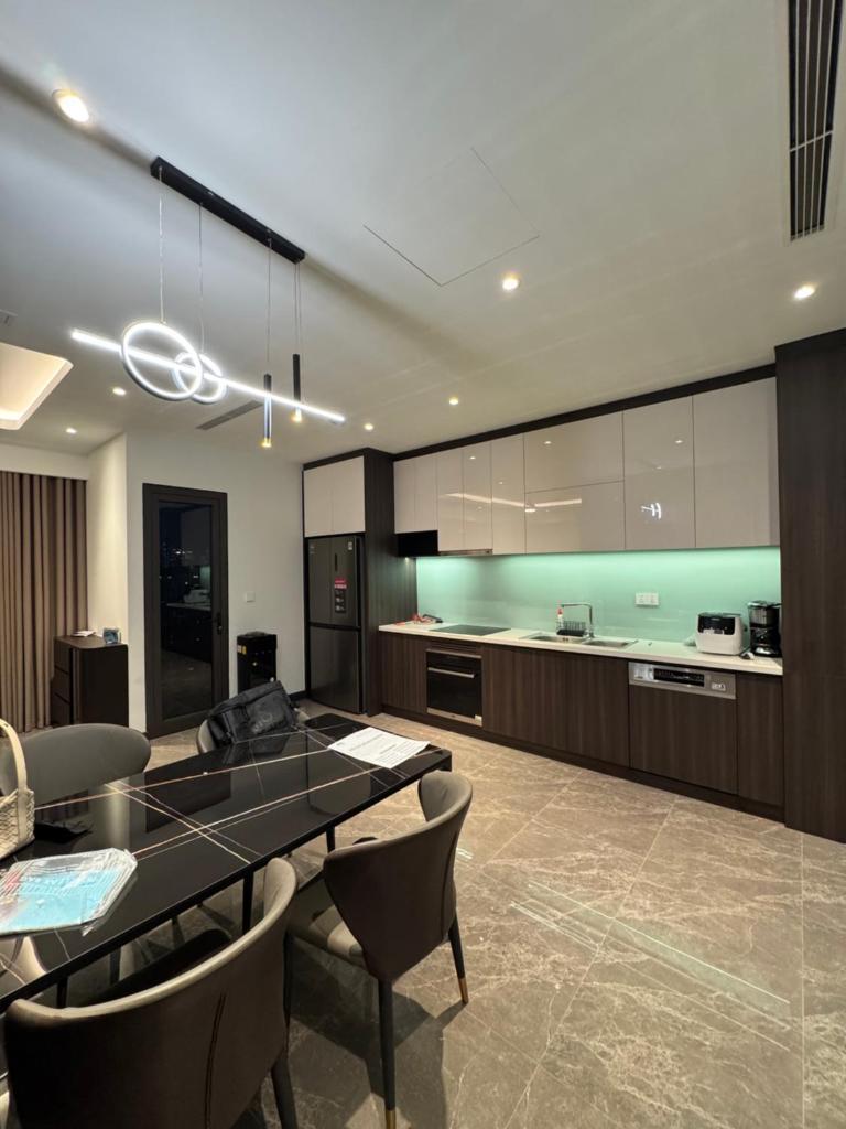 The Gloria by Silk Path Service Apartment