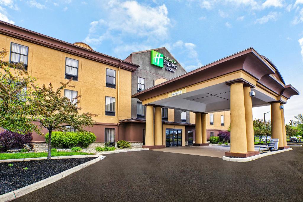 Holiday Inn Express Hotel and Suites Marysville, an IHG Hotel image