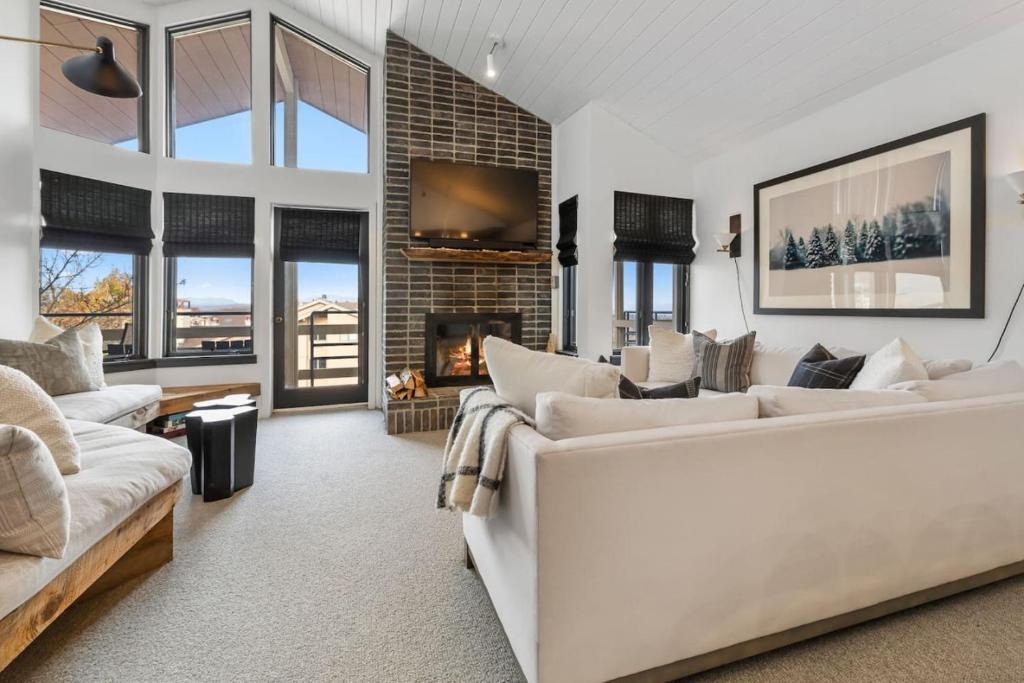Exceptional Village Watch Condo image