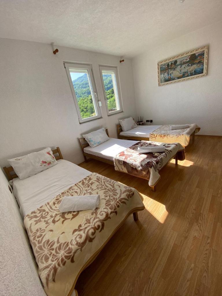Guest House Egzoni photo 4