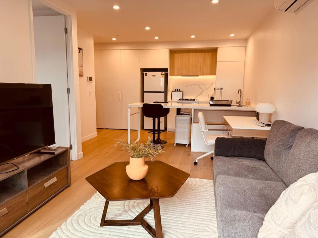 Cozy 1-Bed Flat with City Views photo 2