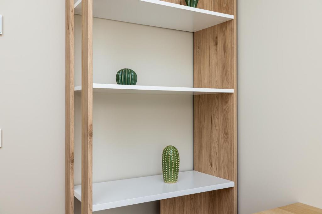 Parkside Lux - 2 bedrooms Apartment, New - Tap to explore photos