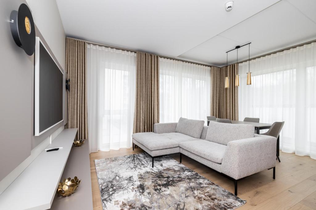 Parkside Lux - 2 bedrooms Apartment, New - Tap to explore photos