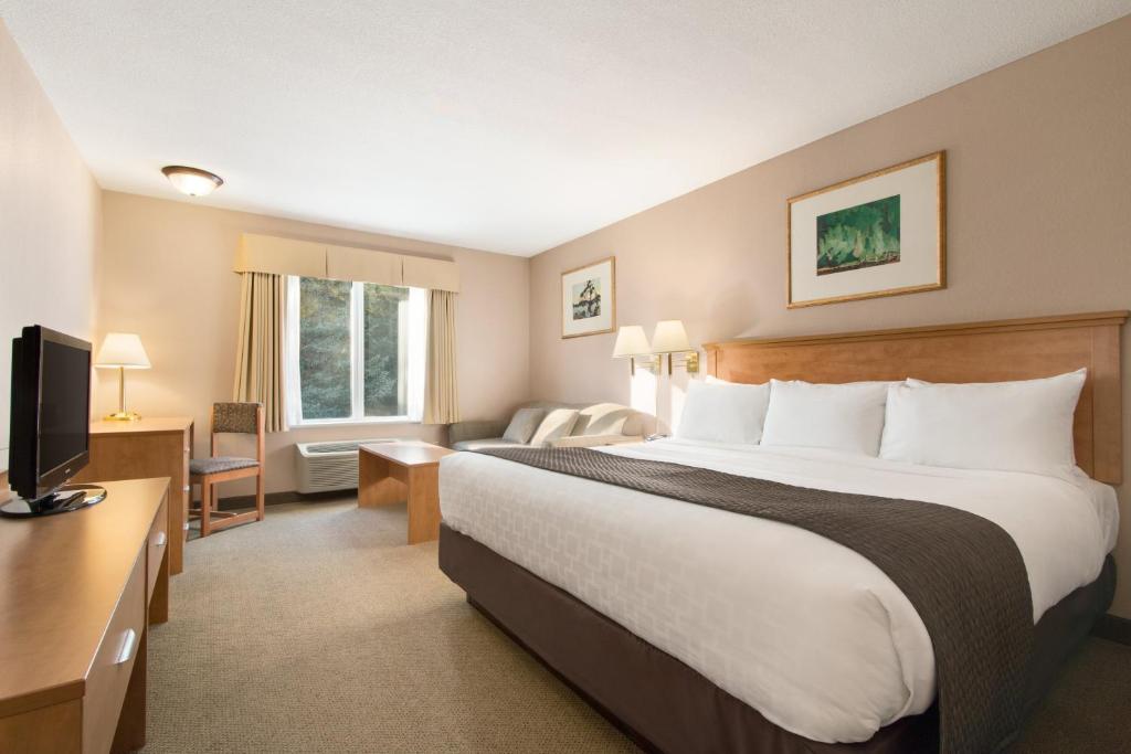 Days Inn & Suites by Wyndham Thunder Bay photo 4