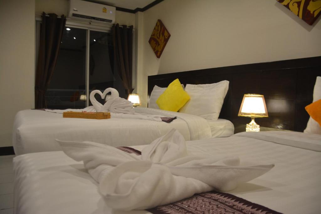 Patong Moon Inn Residence - Tap to explore photos