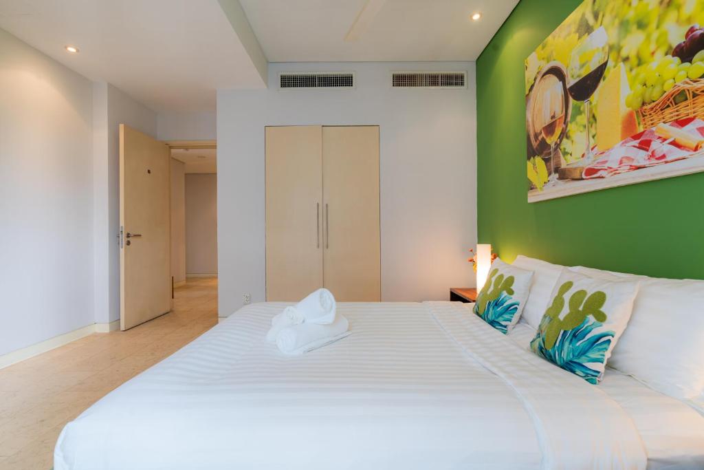 Avalon Suite District 1