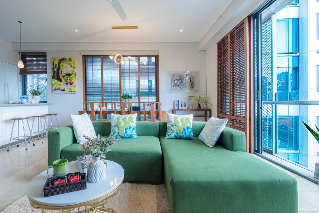 Avalon Suite District 1