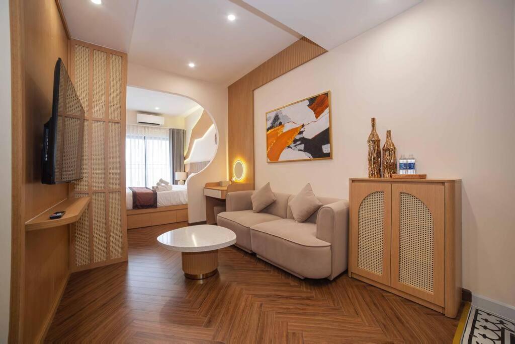 Ryus Apartment at Sohos residence 1414