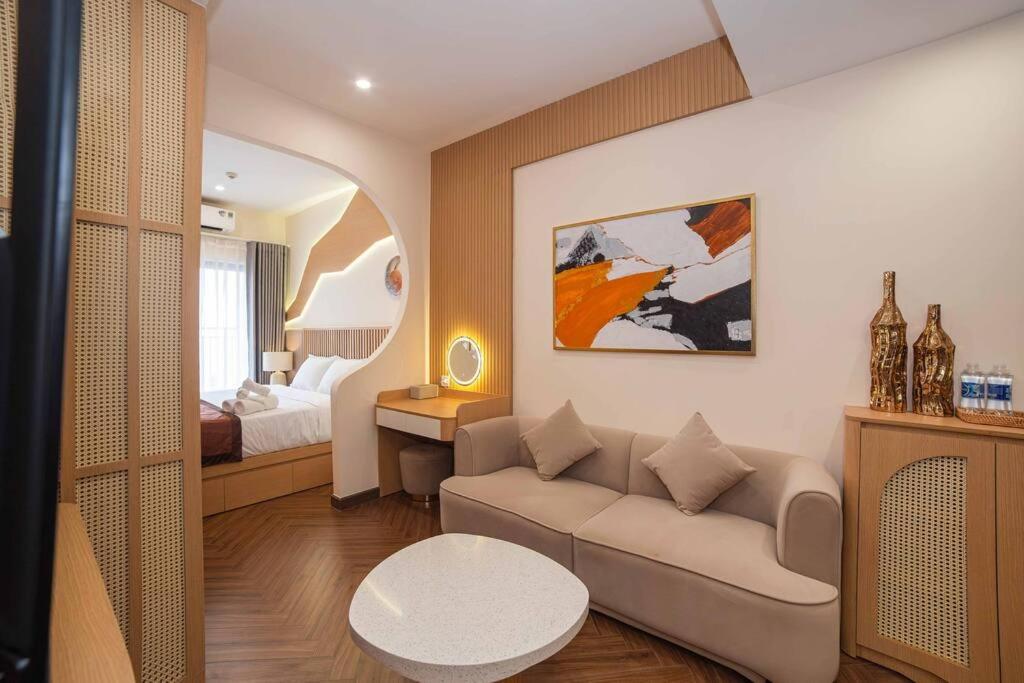 Ryus Apartment at Sohos residence 1414