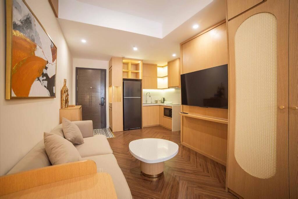 Ryus Apartment at Sohos residence 1414