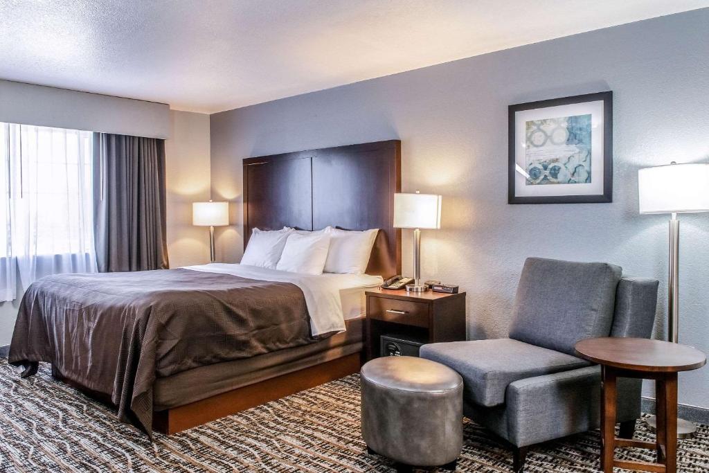 Clarion Hotel By Humboldt Bay image