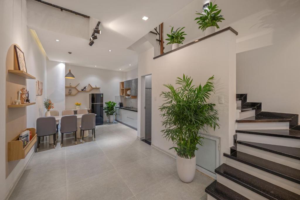 N to M Cozy House-5 minute walk to My Khe beach-Full AC