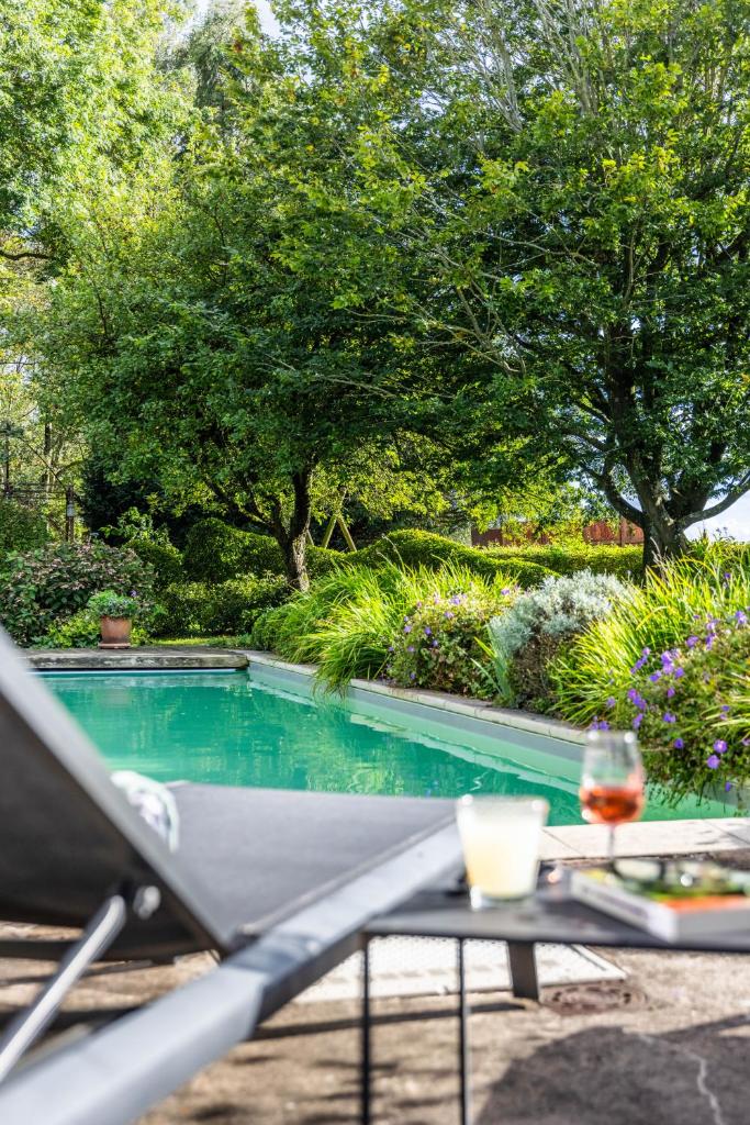 LA PETITE EVELETTE - Piscine et Sauna au Calme