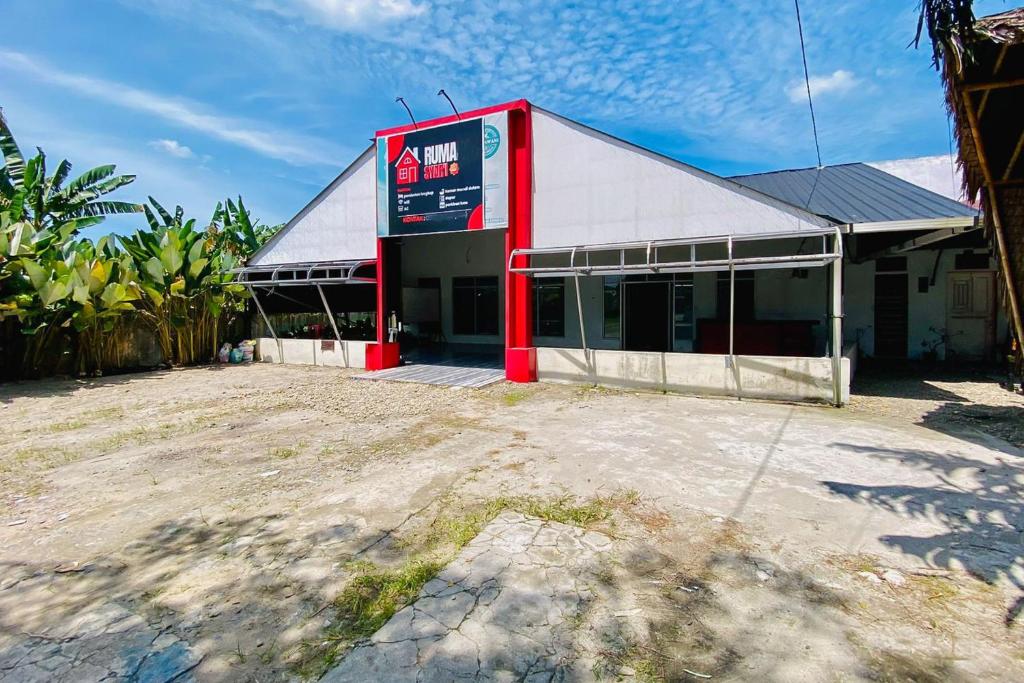 RedDoorz Syariah near RSU Sylvani Binjai photo 3