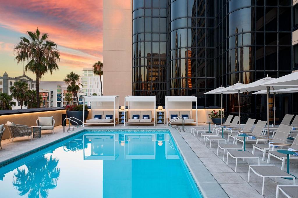 Marriott Long Beach Downtown image