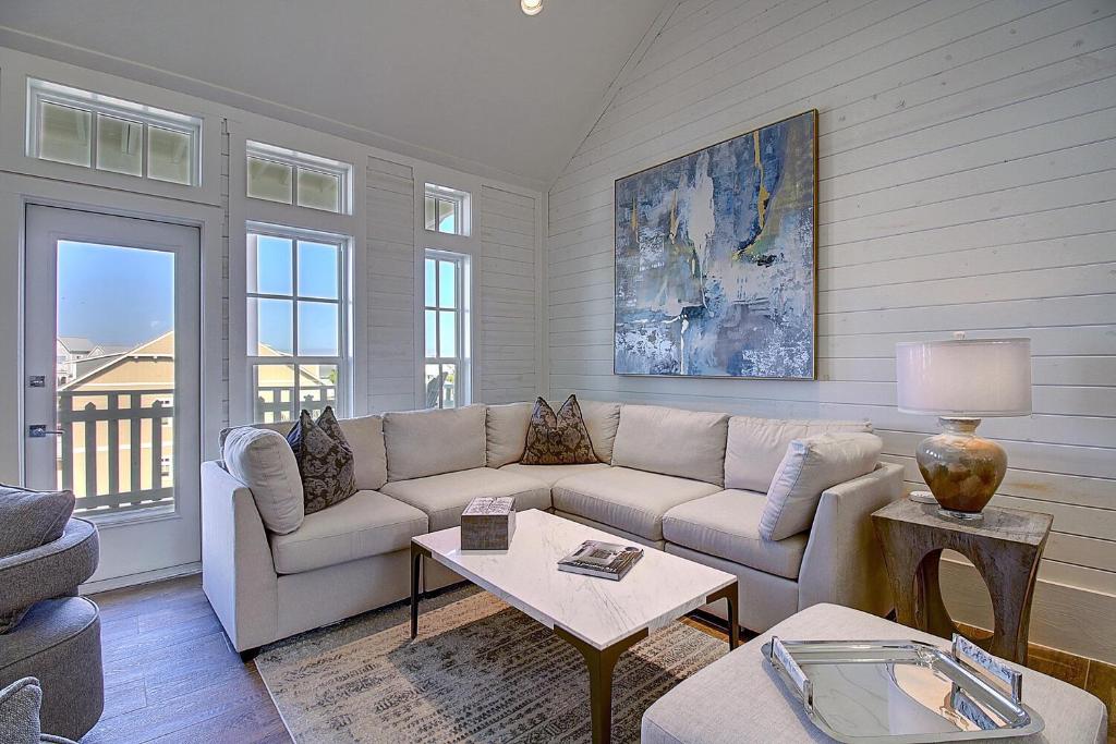 Sandy Bottoms Beach House TC 5104 image