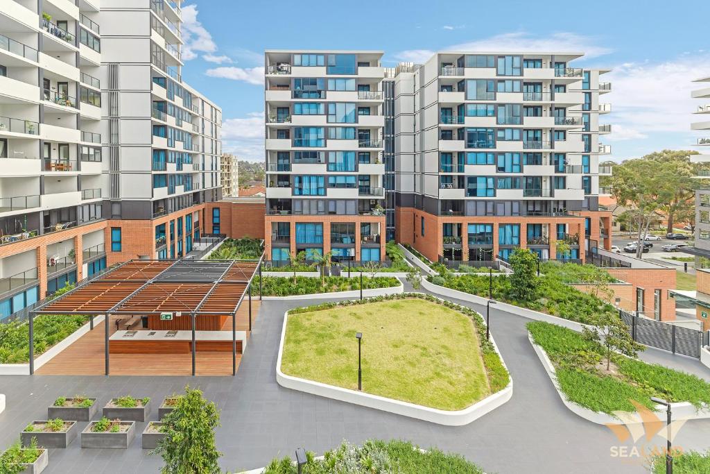 Brand new Kingbed apartment free Netflix & parking