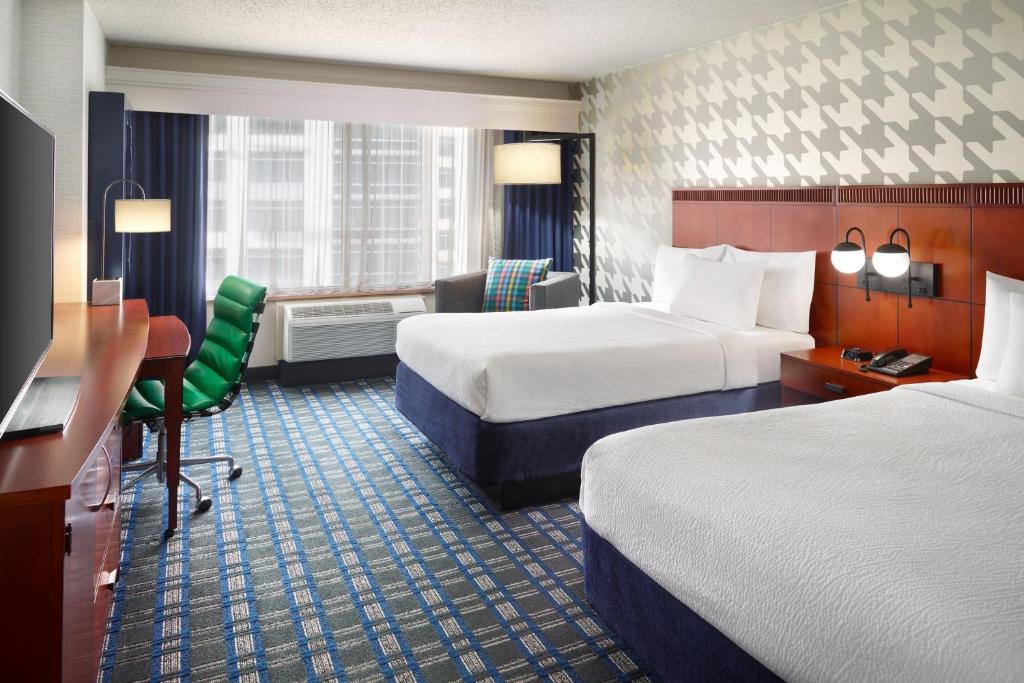 Courtyard by Marriott Arlington Crystal City/Reagan National image