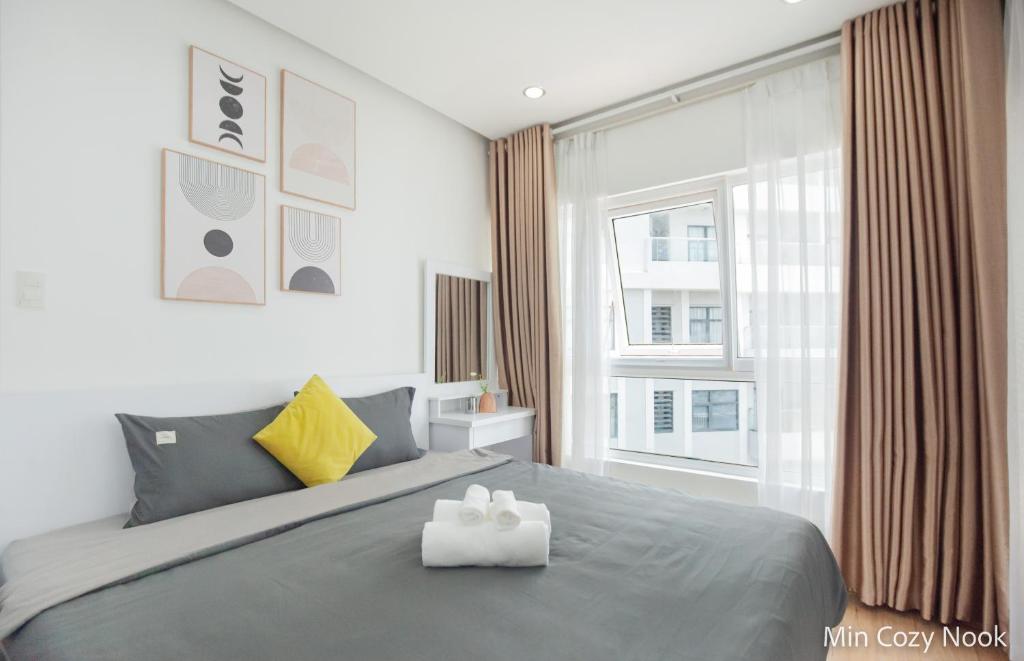 Min Cozy Nook Monarchy - 2BR luxury riverview