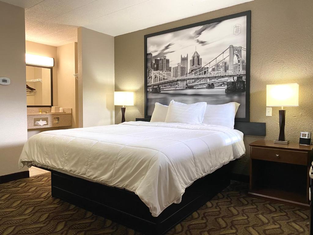 Super 8 by Wyndham Greensburg image