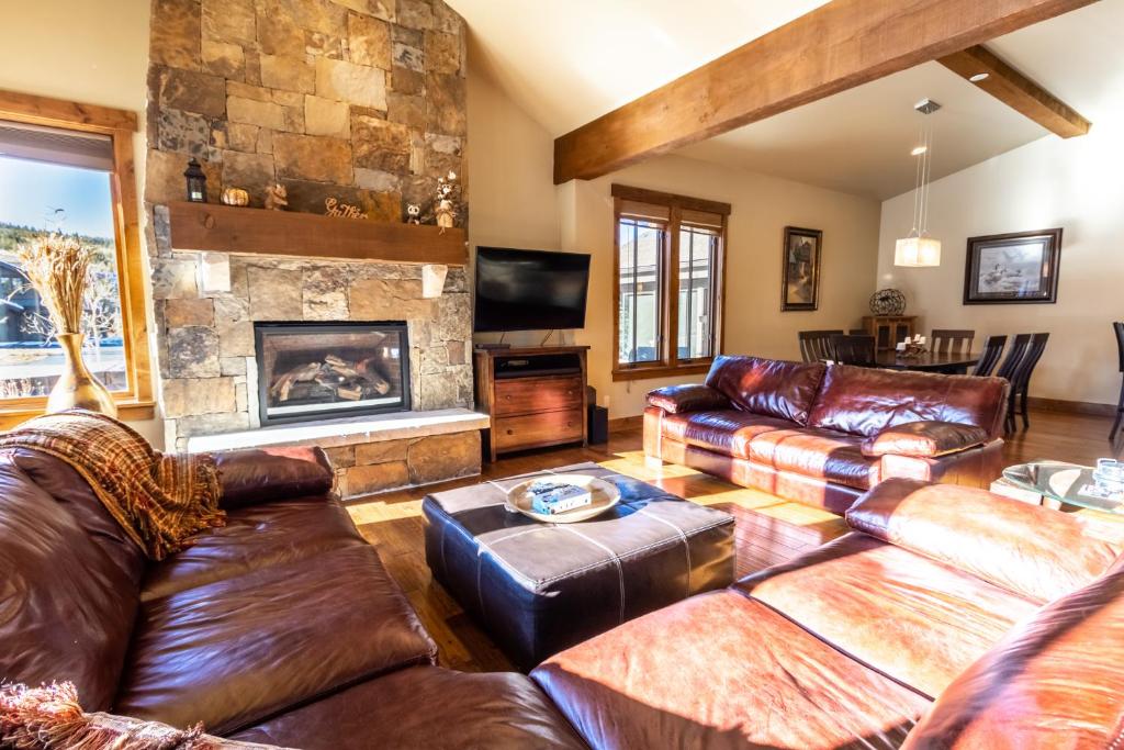 312 Shores Lane by Summit County Mountain Retreats image