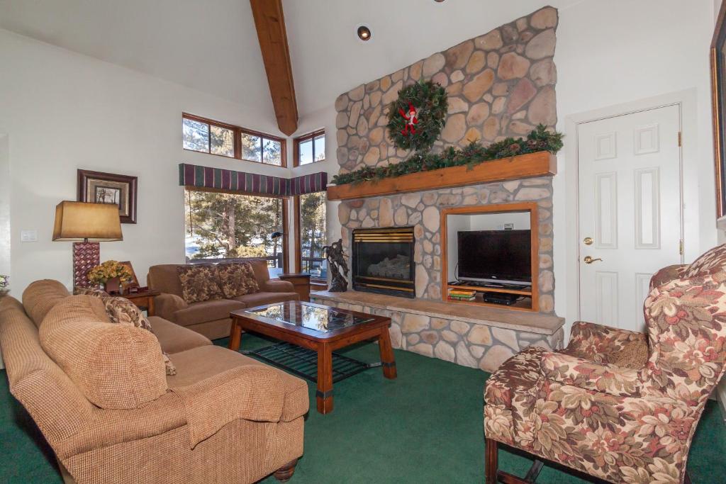 Starfire #1983 by Summit County Mountain Retreats image