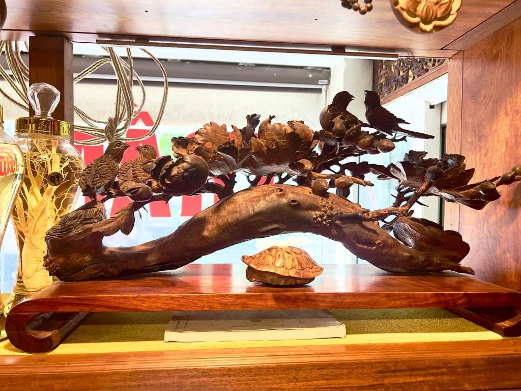 Old Quarter Heart 2 min walk to Hoan Kiem Lake PRIME LOCATION