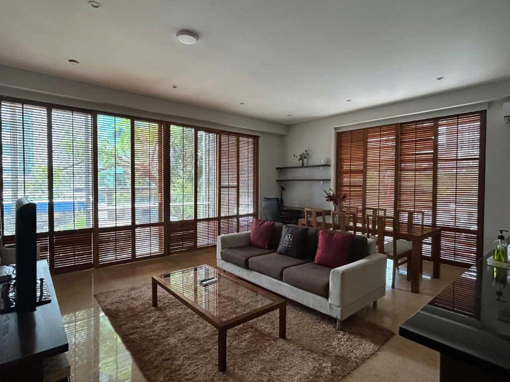 Avalon Suite District 1