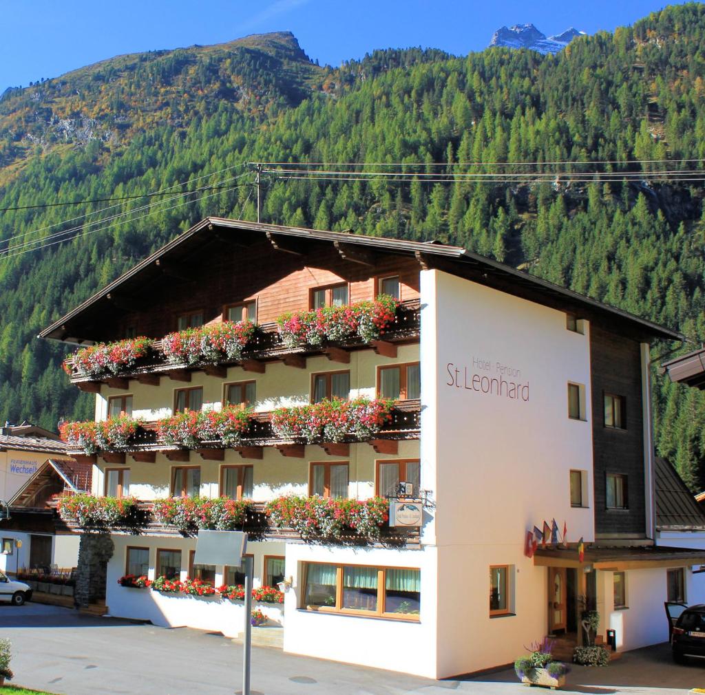 Hotel Pension St. Leonhard photo 1