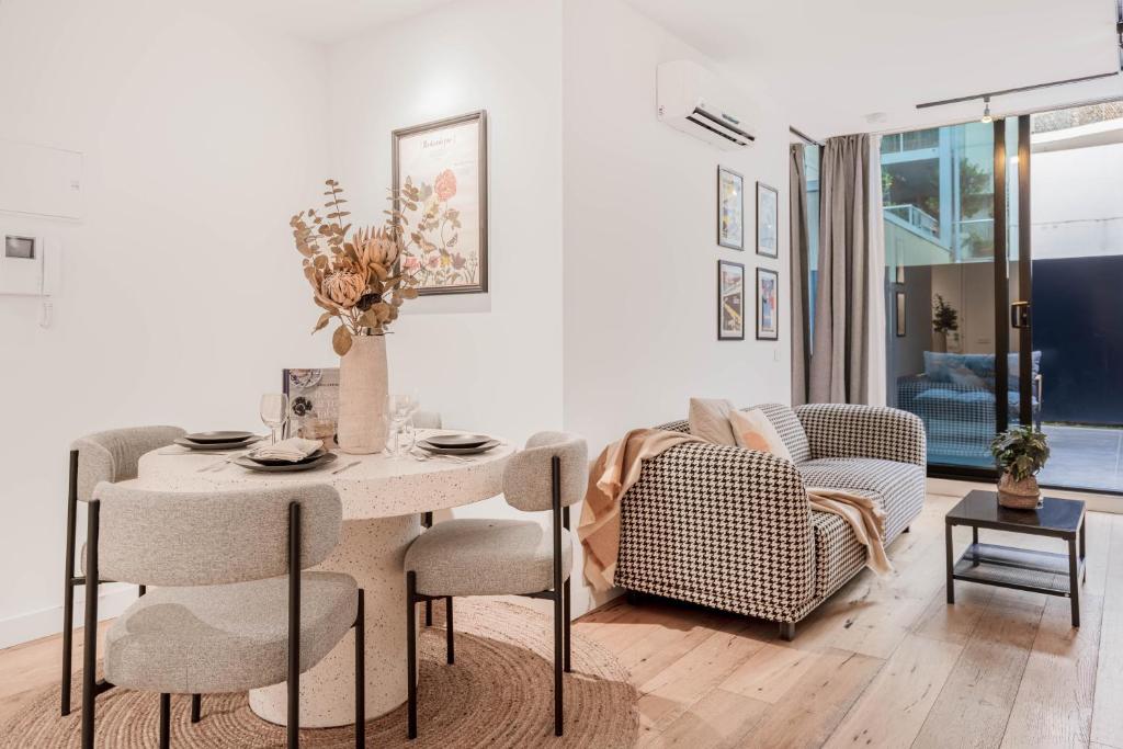 Exquisite 1BR apt next to Albert Park and MSAC #OR01