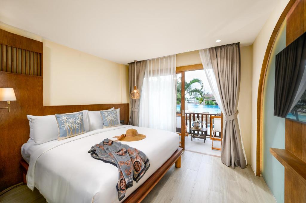 Occidental Bang Tao Beach Resort Room Type - Premium Pool Access Pool View Occidental Bang Tao Beach Resort Room Type - Premium Pool Access Pool View