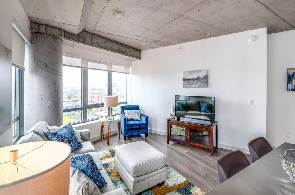 Grand Apt with Amenities - PKS-2113 image