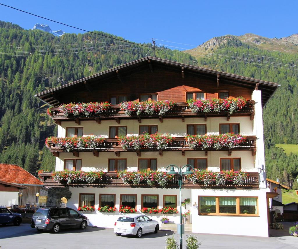 Hotel Pension St. Leonhard photo 2