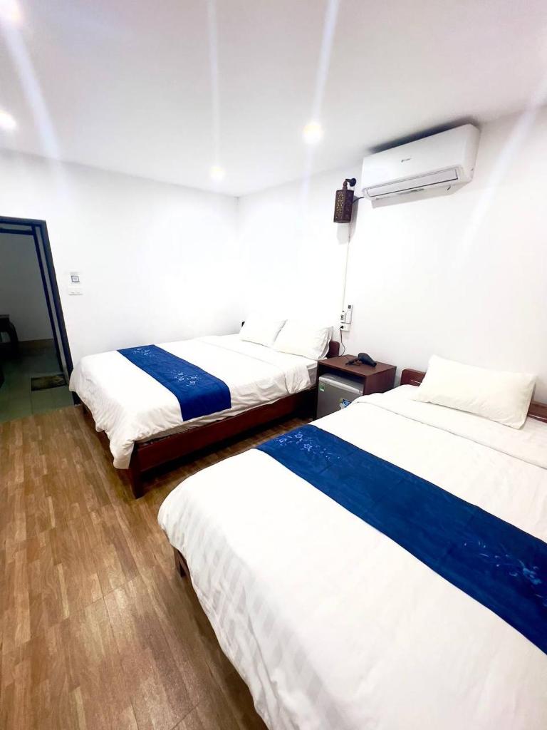 Old Quarter Heart 2 min walk to Hoan Kiem Lake PRIME LOCATION