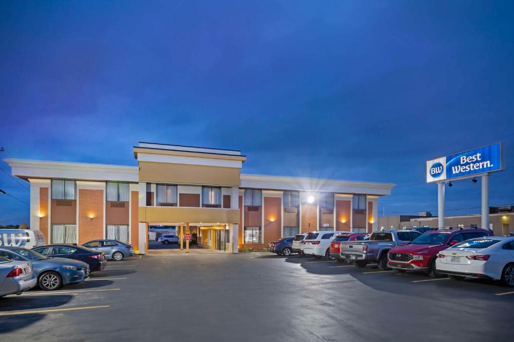 Best Western The Inn At Rochester Airport image