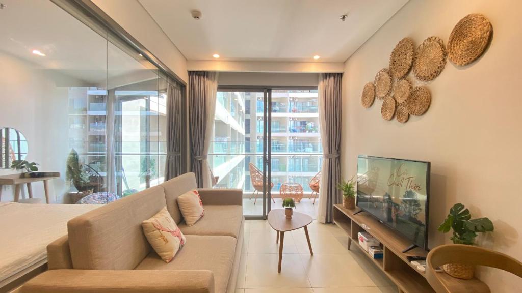 Căn Hộ Ban Công Hướng Biển The Sóng Vũng Tàu - FREE Hồ Bơi Vô Cực, Sauna, BBQ, Karaoke!!