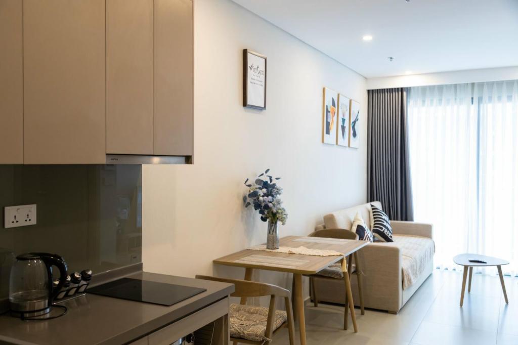 Căn Hộ Ban Công Hướng Biển The Sóng Vũng Tàu - FREE Hồ Bơi Vô Cực, Sauna, BBQ, Karaoke!!