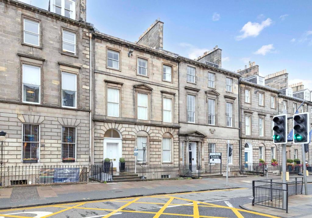Argyl - 3 bed Apt on York Place, New Town, أجنحة فريزر إدنبرة