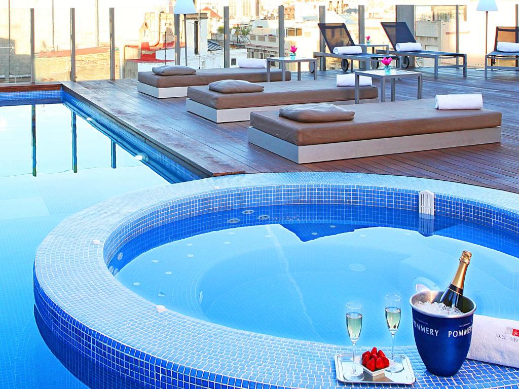 Axel Hotel Barcelona - Adults Only - Tap to explore photos
