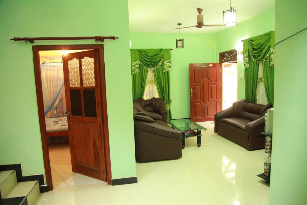veranda guest home photo 1