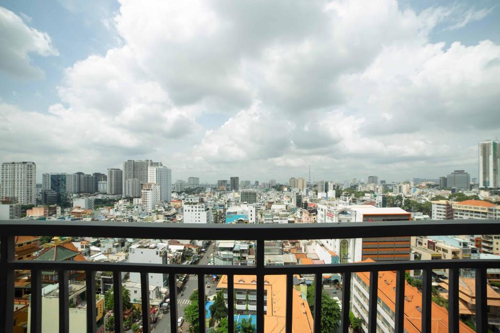 Ryus Apartment at Sohos residence 1414