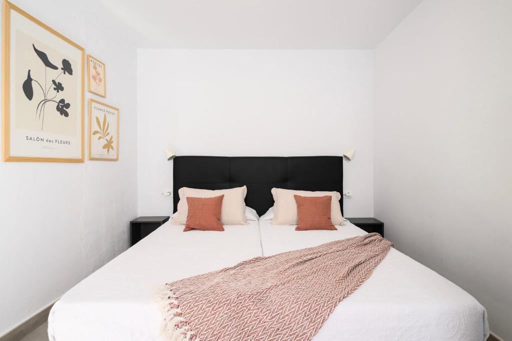 Vegueta Rooftop Suites by Airnest - Tap to explore photos