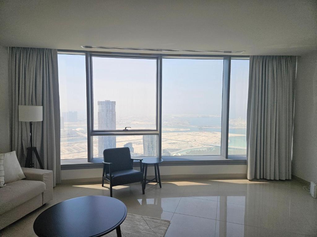 C-Suite Views at Al Reem and Al Maryah Island photo 1