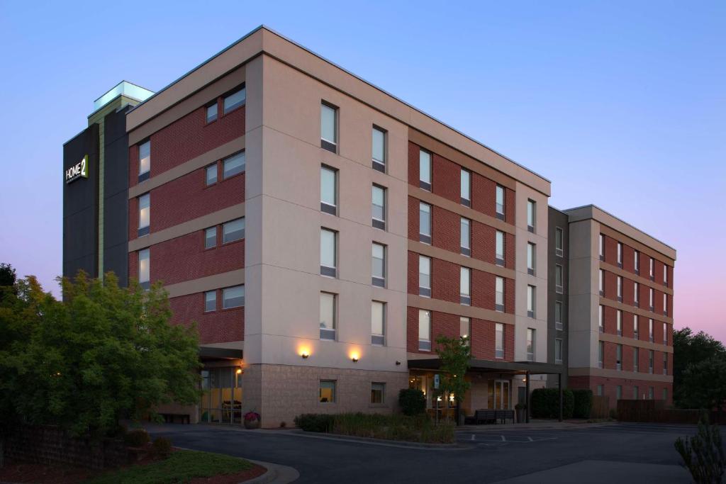 Home2 Suites by Hilton Greensboro Airport, NC image